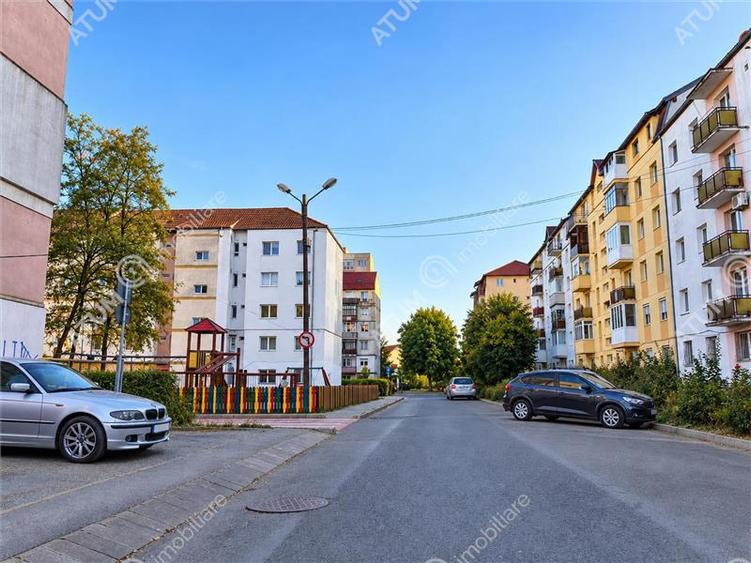 Apartament cu 2 camere nedecomandat, mobilat în Hipodrom 4