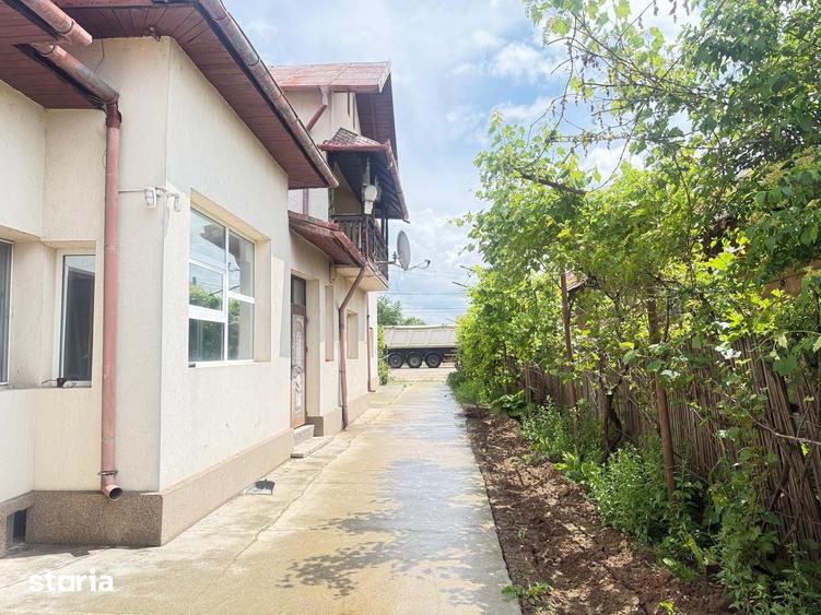 Casă cu 6 camere cu Teren 3500 Mp în Ulmi