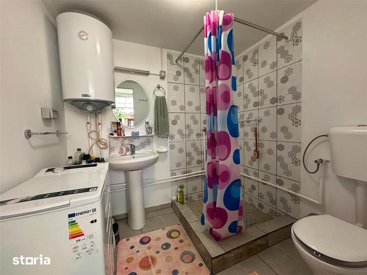 Casă cu 2 camere cu Teren 1501 Mp în Central