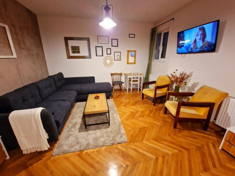 Apartament la casa centrul istoric,mobilat-utilat,139400 Euro - 2
