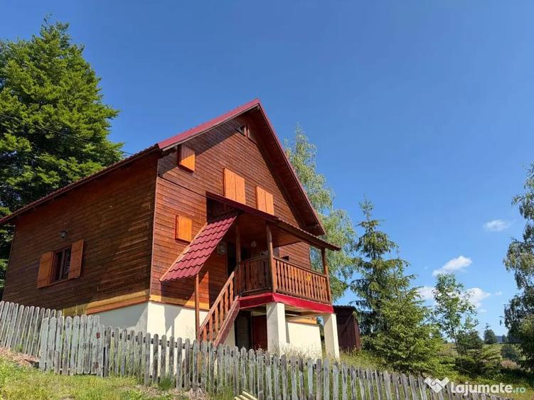 Casă cu 3 camere cu Teren 270 Mp în Bubești