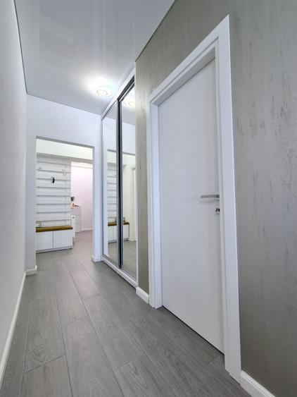Apartament cu 3 camere decomandat, mobilat în Central