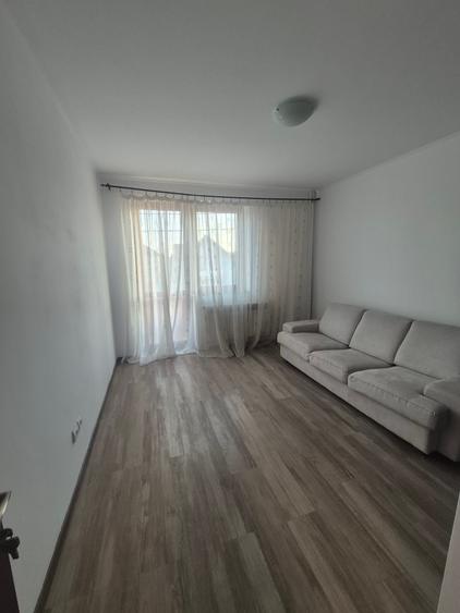 Duplex cu 8 camere cu Teren 1000 Mp în Năvodari
