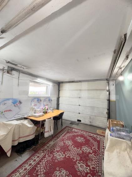 Casă individuală cu 9 camere cu Canalizare în Dâmbul Rotund