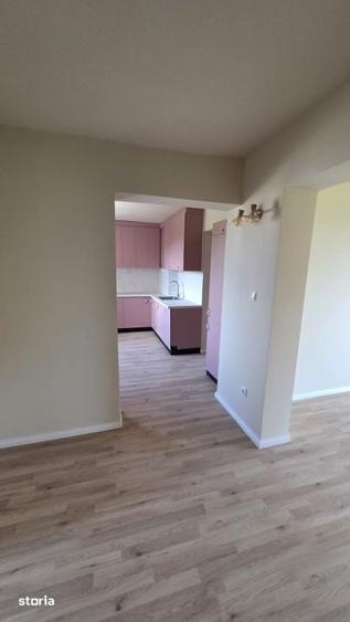 Apartament cu 3 camere decomandat în Burdea