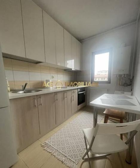 Apartament cu 2 camere decomandat, mobilat în Sălăjan