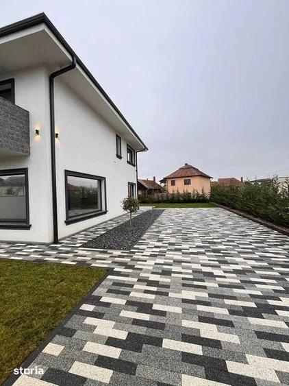Casă cu 4 camere decomandat cu Teren 500 Mp în Apahida