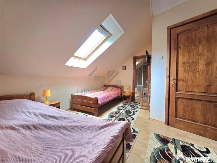 Casă cu 6 camere cu Teren 1761 Mp în Izlaz