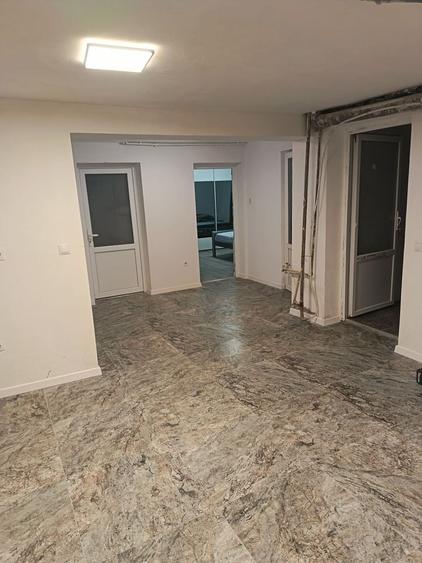 Casă cu 4 camere în Șelimbăr