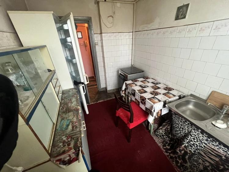 Apartament cu 2 camere semidecomandat în Brazda lui Novac