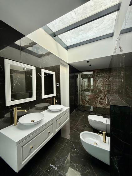 Penthouse cu 5 camere decomandat în Titulescu