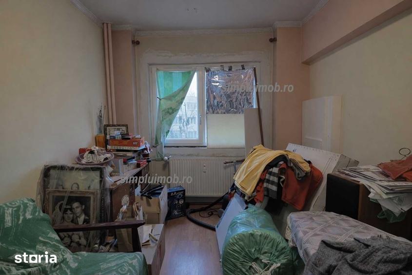 Apartament cu 3 camere decomandat în Berceni