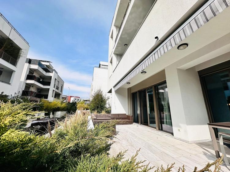 Duplex cu 8 camere cu Canalizare în Băneasa