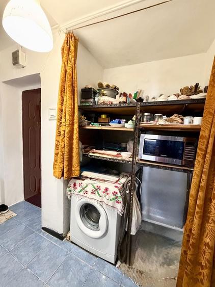 Apartament 2 camere ,mobilat si uitlat ,centrala proprie .Soseaua Bucuresti (Alexandria). -38.900 ,usor negociabil . - 8