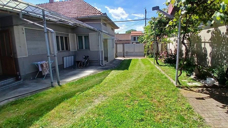 Casă individuală cu 3 camere cu Garaj în Sud-Est