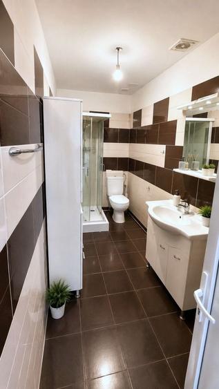 Apartament cu 4 camere decomandat în Eminescu
