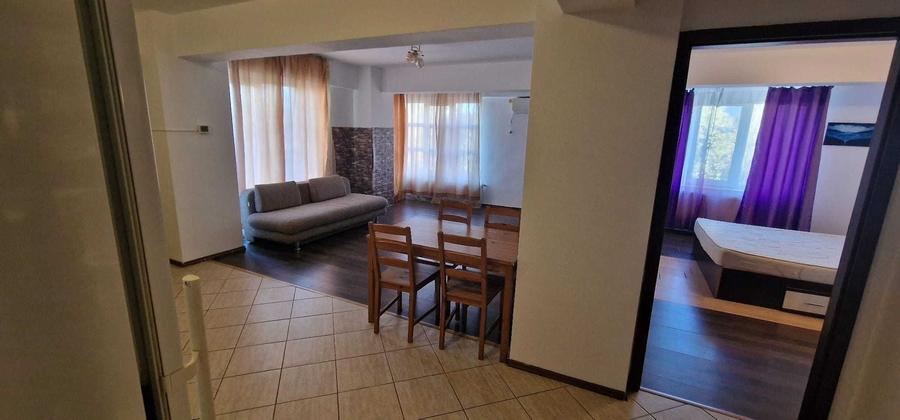 Apartament cu 2 camere decomandat în Sisești