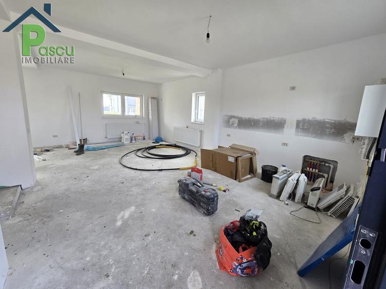 Casă cu 3 camere cu Canalizare în Central