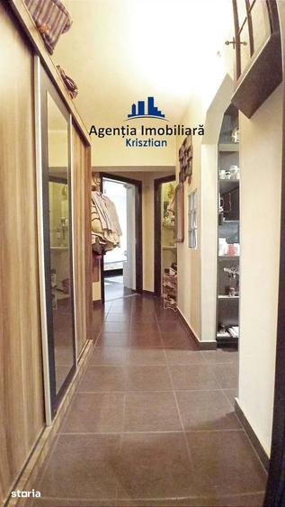 Apartament cu 3 camere semidecomandat în Burdea