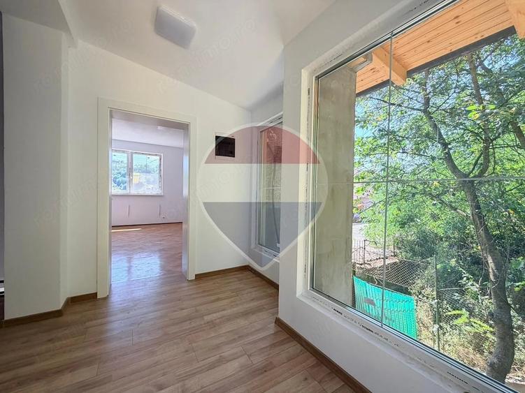 Casă cu 4 camere cu Teren 500 Mp în Vitrometan