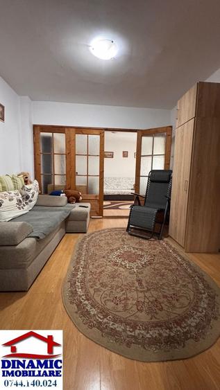 Apartament cu 2 camere decomandat în Central