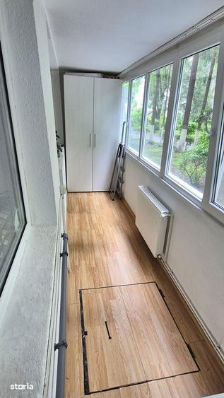 Apartament cu 3 camere decomandat, mobilat în Aleea Carpați
