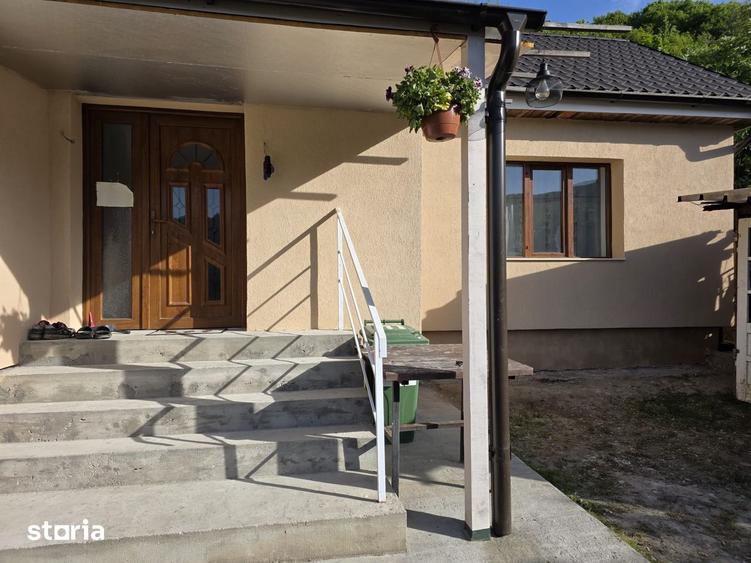Casa renovata priveli?te superba catre Cetatea Devei Str. Calugareni - 18