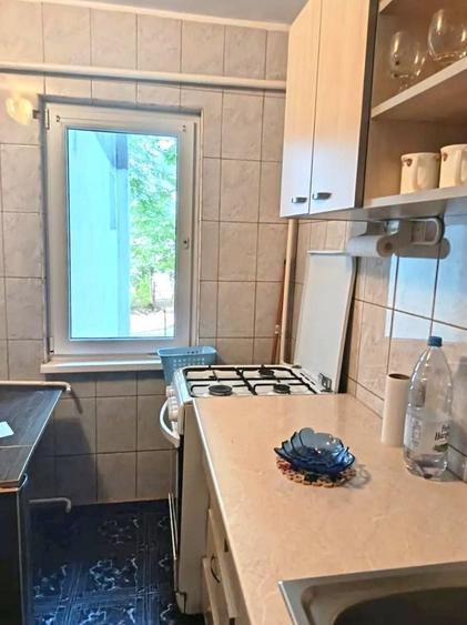 Apartament cu 2 camere decomandat, mobilat în Micro 13