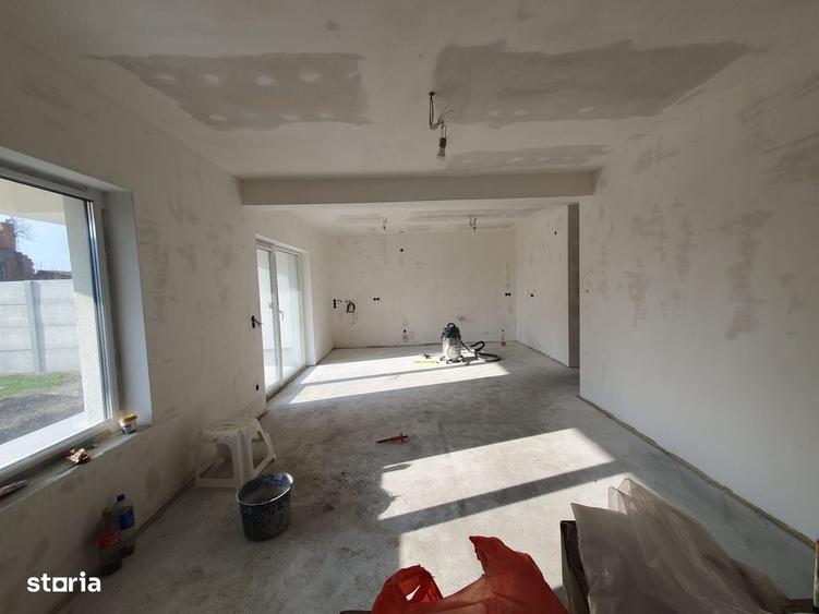 Casă cu 3 camere cu Teren 400 Mp în Becicherecu Mic