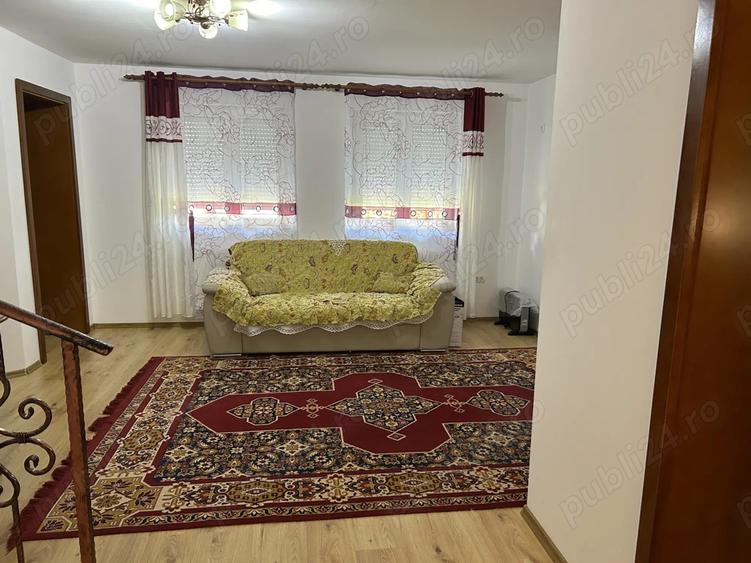 Casă cu 6 camere cu Teren 2700 Mp în Bocsig