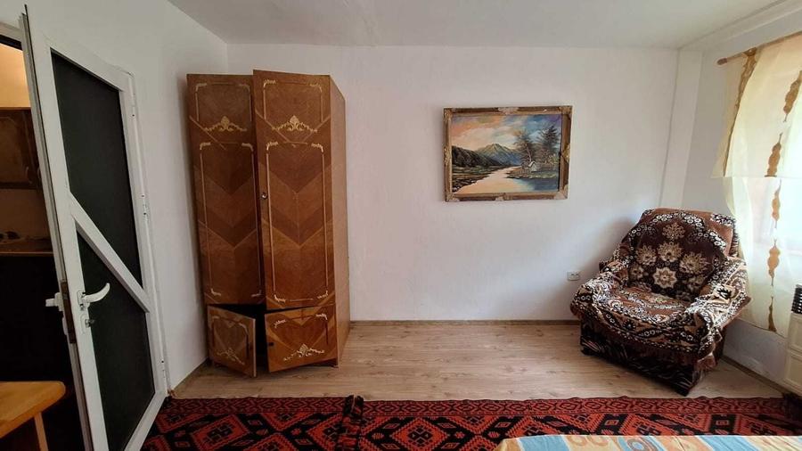 Apartament cu 2 camere decomandat în Industrială