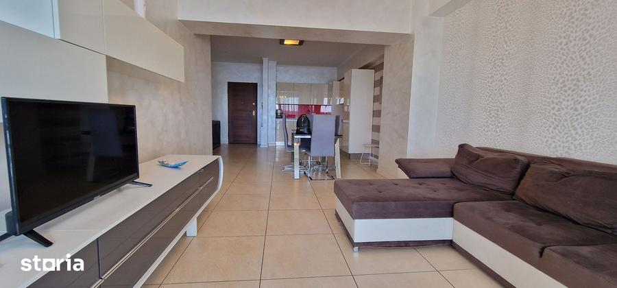 Apartament cu 3 camere decomandat în Cazino