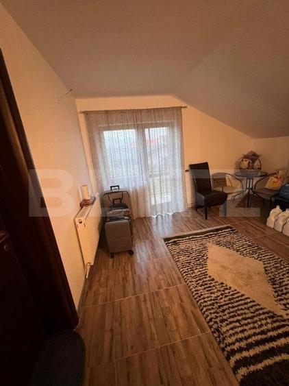 Casă individuală cu 5 camere cu Garaj în Podu Oltului