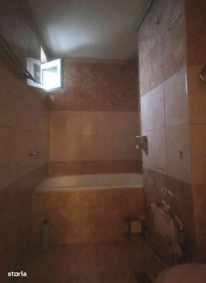 Apartament cu 3 camere decomandat în Decebal