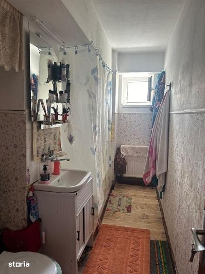 Apartament cu 4 camere decomandat în Câmpina
