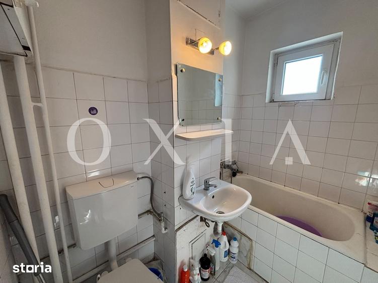 Apartament cu 3 camere semidecomandat în Circumvalațiunii