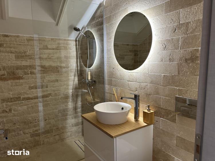 Apartament cu 3 camere decomandat în Giurgiului