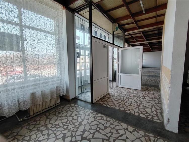 Spațiu comercial, de 474 mp, în Vest