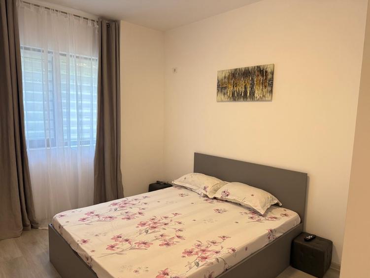 Apartament cu 2 camere decomandat în Apărătorii Patriei