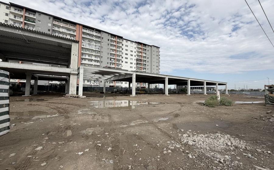 Spațiu comercial, de 2,317 mp, în Periferie
