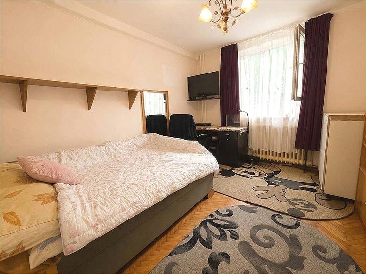 Apartament cu 3 camere semidecomandat, mobilat în Gheorgheni