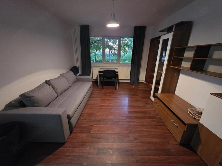 Apartament cu 2 camere semidecomandat în Olimpia-Stadion