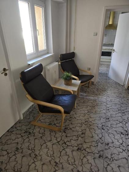 Apartament cu 2 camere semidecomandat, mobilat în Victoriei