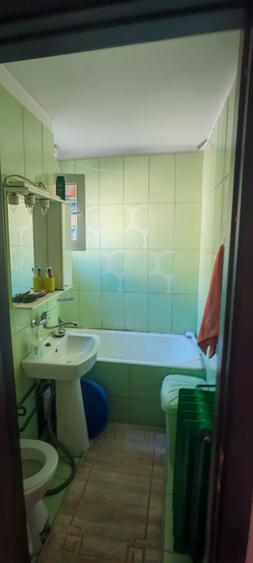Apartament cu 2 camere nedecomandat în Rahova