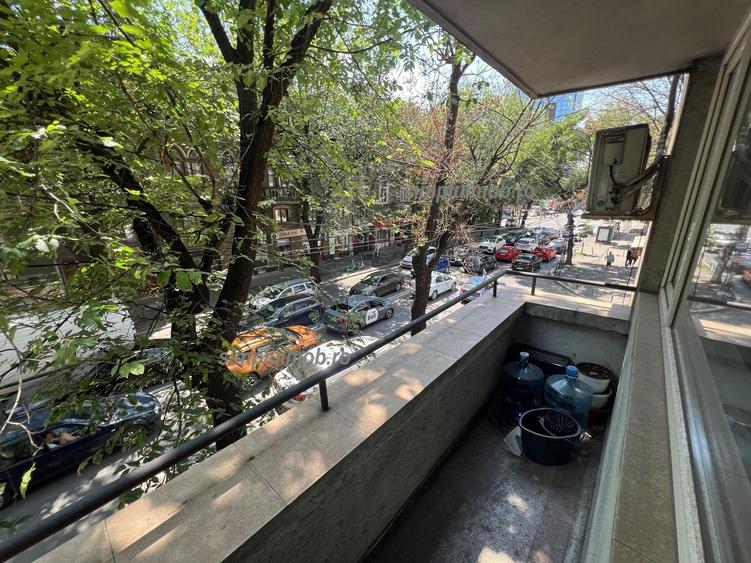 Apartament cu 2 camere semidecomandat, mobilat în Armeneasca