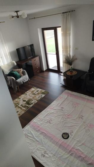 Casă cu 5 camere cu Canalizare în Valea Adâncă