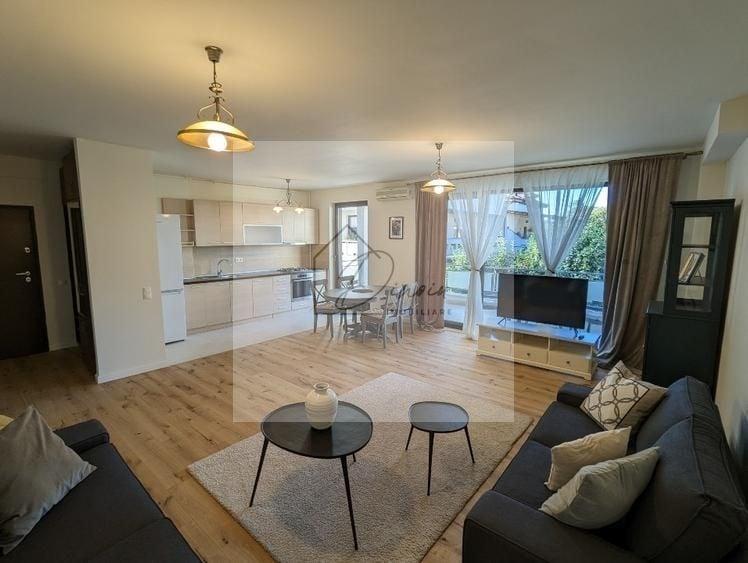 Apartament cu 3 camere decomandat, mobilat în Central