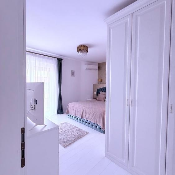 Apartament cu 3 camere decomandat, mobilat în Central