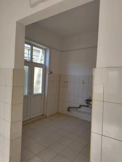 Spațiu comercial, de 40 mp, în Central