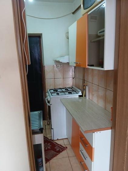 Garsonieră decomandată în Central
